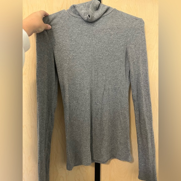 Gray Long Sleeve Shirt - Picture 1 of 1